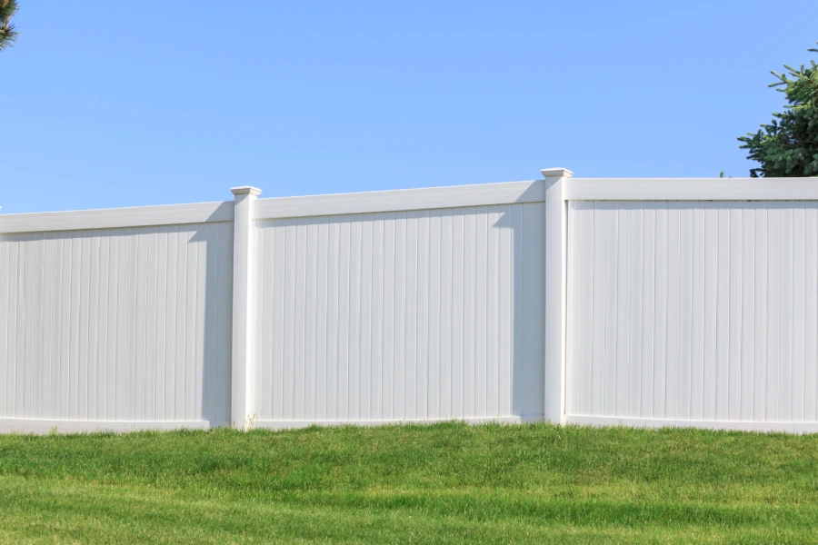 Vinyl Fence Installation Service